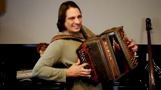 Alex Meixner Plays The Jolly Coppersmith Polka!