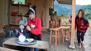 The 20-year-old single mother wandered around looking for food because she was hungry | Em Tên Toan
