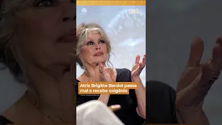 Atriz Brigitte Bardot passa mal e recebe oxigênio #shorts