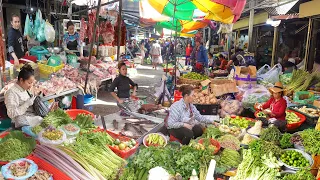 Chhbar Ampov Market Food Tour - Salty Crab, Fish, Pork, & More - Market Food Show