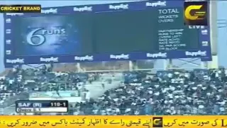 Shoaib Malik hits six massive sixes on six balls in a T10 match