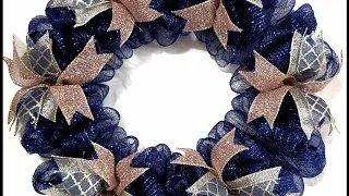 How to Make a Deco Mesh Bubble Wreath [Fits In Between 2 Doors]