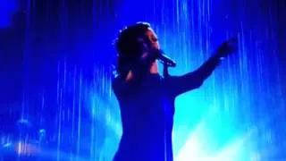 Rihanna performs Diamonds on X Factor live November 2012