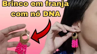 Brinco em franja com nó DNA