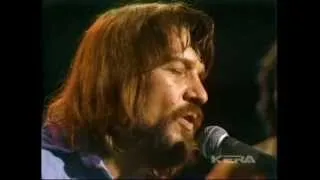 WAYLON JENNINGS - Let's All Help The Cowboys / Willy The Wanderin' Gypsy And Me (Live In TX 1975)