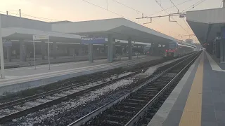 Treni di un sabato pomeriggio alla stazione di Pescara Centrale