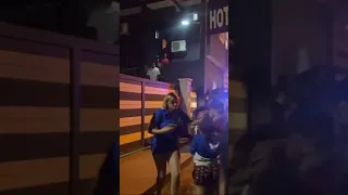 Momento en que apresan en dominicana al rapero Tekashi 6ix9ine