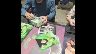 Hall of Heroes Lou Ferrigno signing Autographs. 3-5-2023.