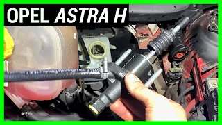 Change Clutch Sender Cylinder and Manual Bleeder, Opel Astra H 1.7CDTI, Z17DTH Engine