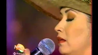 luna  ana gabriel con mariachi