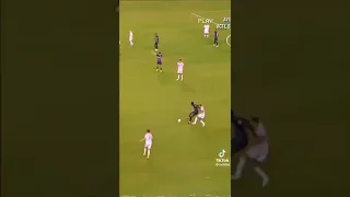 Barcelona tiki-taka🤯 #shorts #football #soccer #tiktok #barcelona #tikitaka #viral