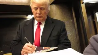 Celebrity Apprentice President Donald Trump signing autographs at NBC. E1autographs