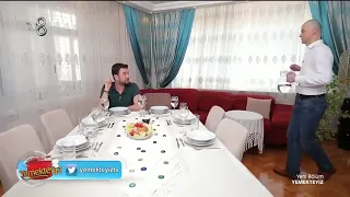 Papağana işkence eden MasterChef Murat yemek programında papağana yaklaşırken papağan çığlık atmıştı