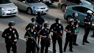 Разница между законным и незаконным протестами. Лос-Анджелес