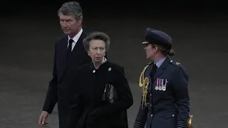 Princess Anne's heartbreaking final moments with the Queen