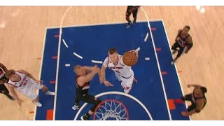 Kristaps Porzingis Drives for the Lefty Slam! | 11.22.16