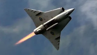 4Kᵁᴴᴰ Saab J-35 Draken Full Afterburner Display !!