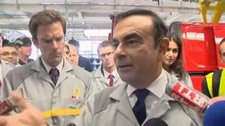 La visite d’Emmanuel Macron et Carlos Ghosn à l’usine Renault de Sandouville