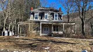 Breathtaking Packed Abandoned Authors House Up in The Catskills Mountains of New York