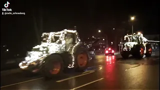 Traktoren zu Weihnachten in Schneeberg