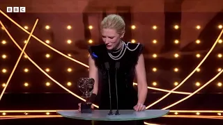 Cate Blanchett gives SUCH an emotional Leading Actress speech 😭