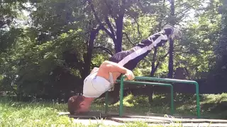 bodyweight training - Deep handstand push ups
