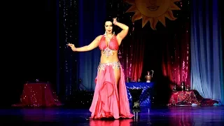 Suraiya - Queen of Bellydancers - Adarabuka