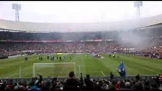 De Klassieker: pre-match fireworks and 'Super Feyenoord' chant.mp4