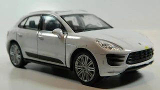 Welly 1:34 Porsche Macan Turbo