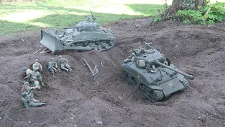 Tamiya M4 Docer macht den Weg frei! RC Tank M4 1:16 clears Road