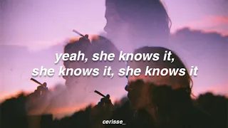 She Knows It - Maggie Lindemann (Lyrics)