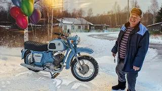 GRANDPA'S REACTION FOR GIFTED MOTORCYCLE. 70 YEARS OLD MAN CANNOT HOLD TEARS...