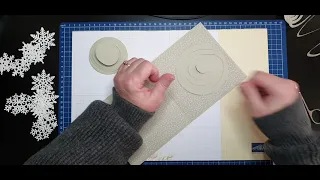 Snow flurry card with spiral pop-up  tutorial