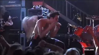 Ace Ventura with Cannibal Corpse. Deleted scene.