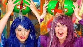 WATERMELON SMASH GAME. We Try the Exploding Watermelon Challenge with Mal vs Evie Characters.