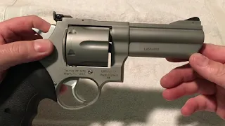 Taurus unboxing 44 MAG 4”