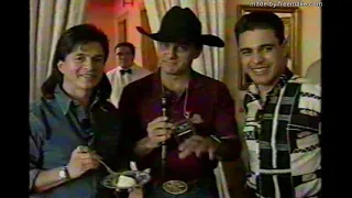TV Rodeio | Festa de aniversário do Zezé Di Camargo e sobre show de Barretos - INÉDITO (20/08/1996)