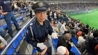 Why do the guards confiscate baseballs at the Tokyo Dome? -- MLB Opening Series in Japan