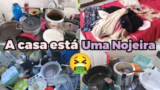 A CASA ESTÁ UMA NOJEIRA🤮/ FIZ UMA LIMPEZA NA CASA🧼🧹/ PREPAREI COMIDA PRA 3 DIAS🍲.