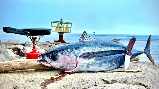 ALBACORE TUNA Catch & Cook!!! Whales, Ocean Sunfish, & Salmon Fishing