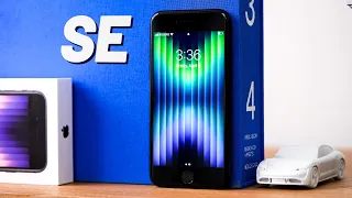 iPhone SE (2022) REVIEW - 30 Days Later!