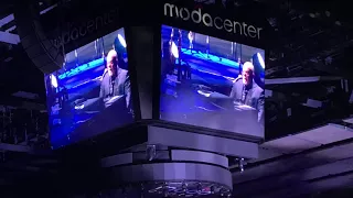 Billy Joel -Portland Oregon- 12/8/17 New York State of Mind & Louie, Louie