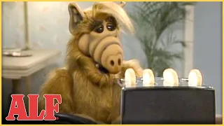 ALF Crashes the Tanner Family Vacation | S1 Ep26 Clip