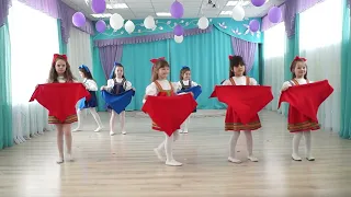 Танец "Русские узоры" от воспитанников группы "Семицветик"