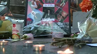 Fans pay tributes to Marvel legend Stan Lee at Hollywood