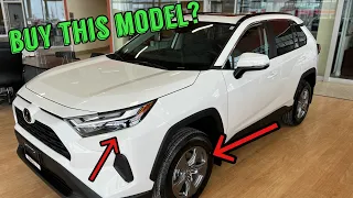 2022 Toyota RAV4 XLE VS XLE premium! What’s the difference!?