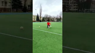 Jak okiwać każdego obrońcę nie mając dobrej techniki 🧐⚽️