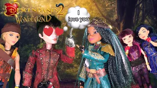 Harry Admits His Love for Uma! Mal Tries To Save Ben Disney Descendants 2 doll episode Wonderland