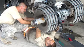 The Hypnotic Process of Repairing the Massive US C-17 Globemaster Landing Gear