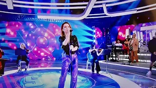 Sandy canta rock no Caldeirão